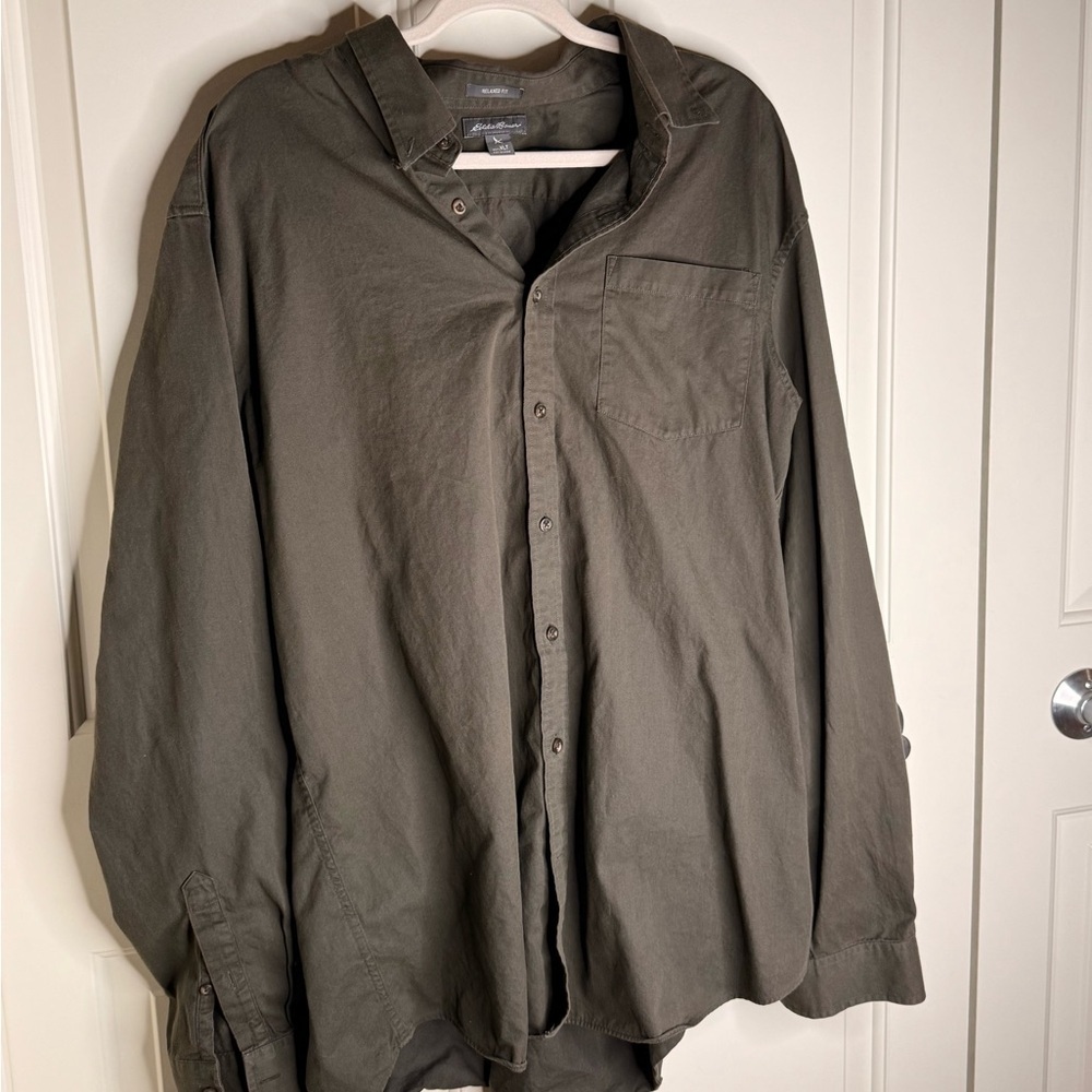 Men's XLT Olive Green Casual Button Up Shirt - Picture 6 of 6